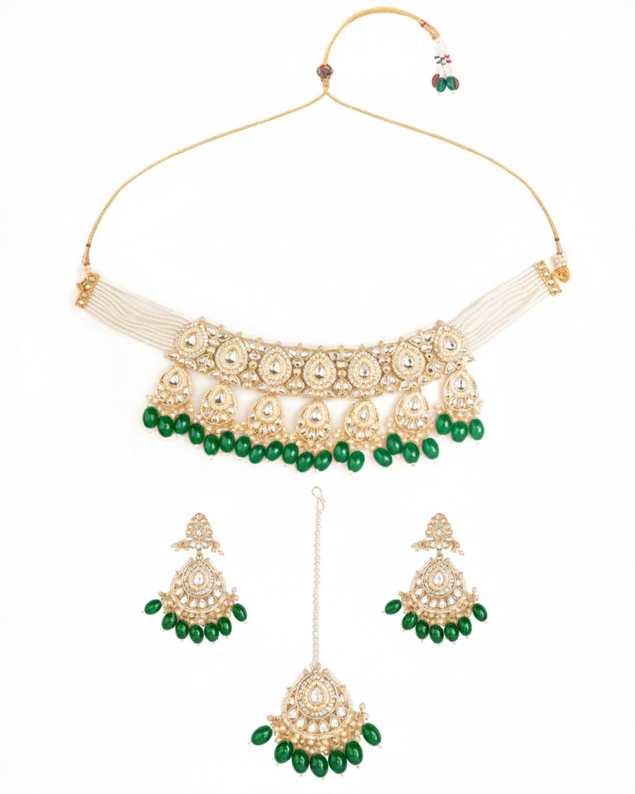 Green Reyna Kundan Jewellery Set