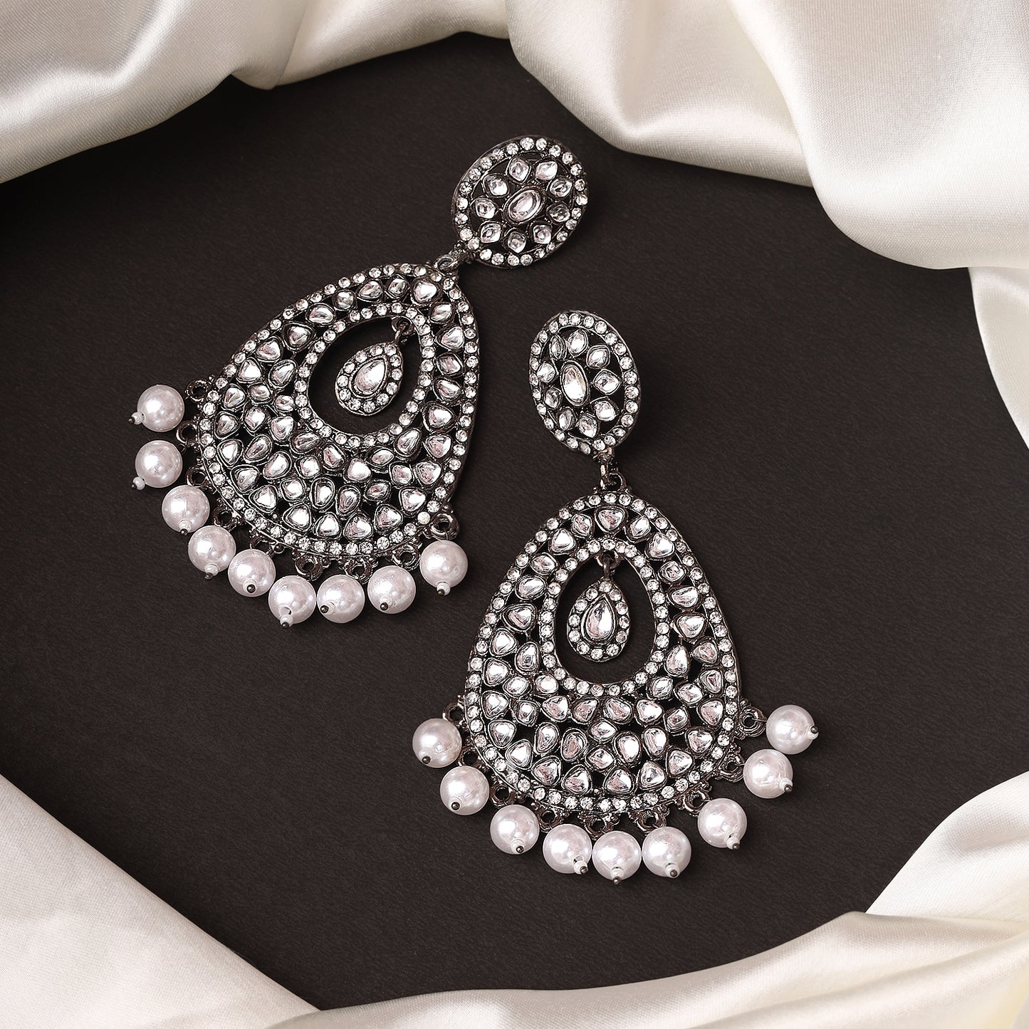 Black Meeha Earring