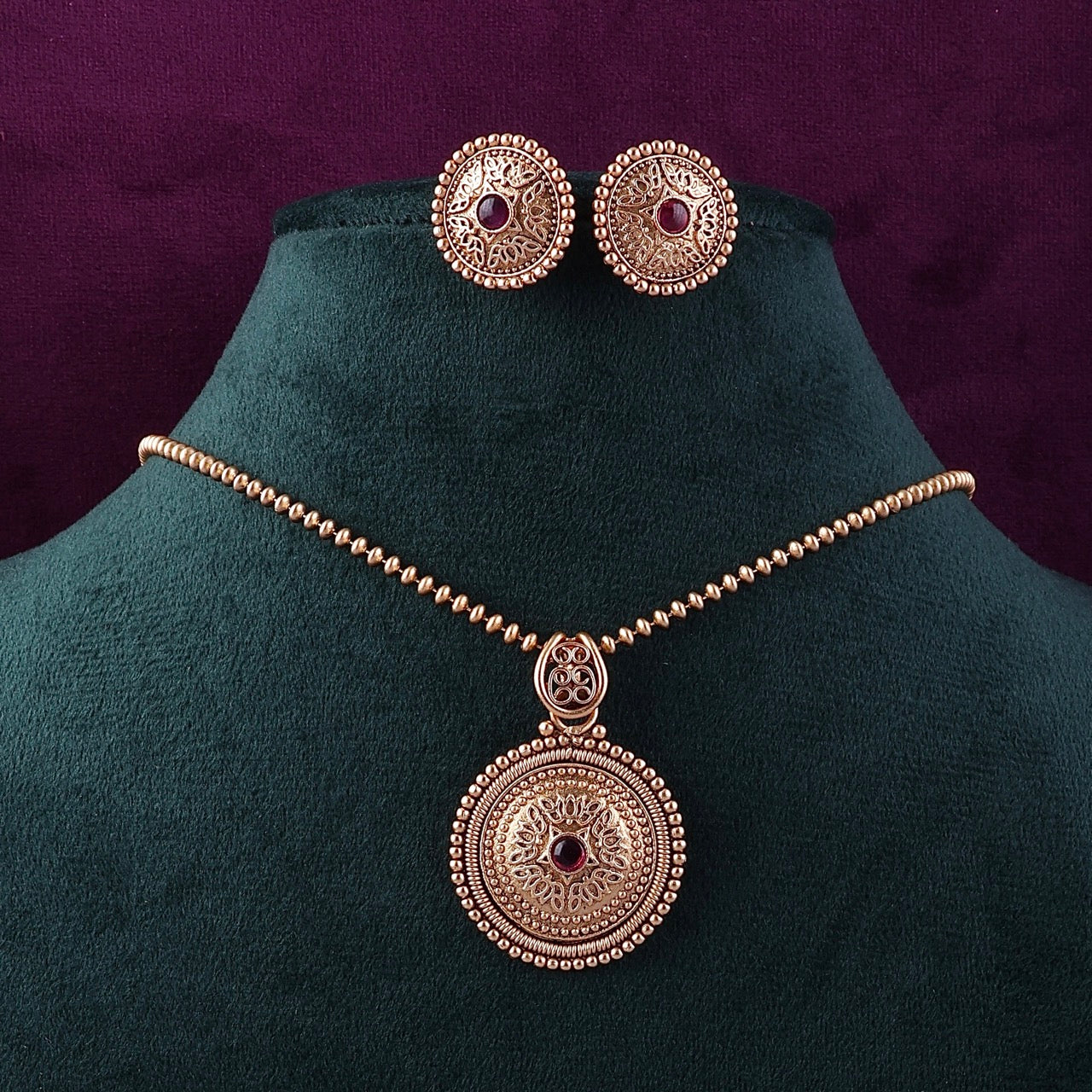 Reshmi Gold Pendent Set