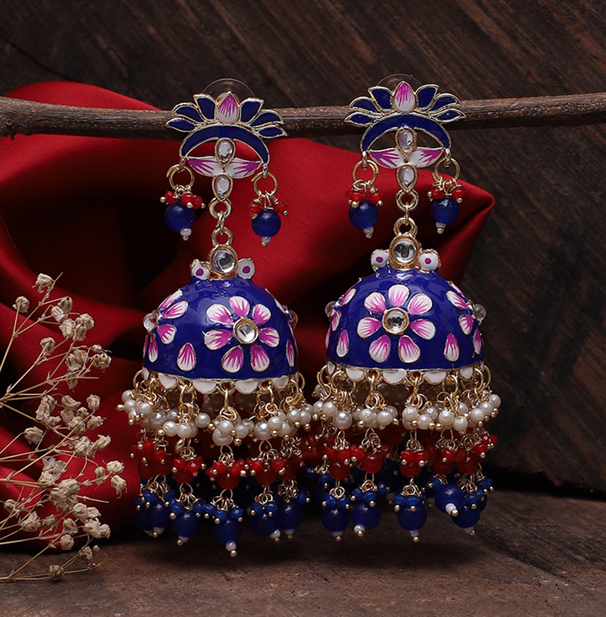 Tapsee Jhumka