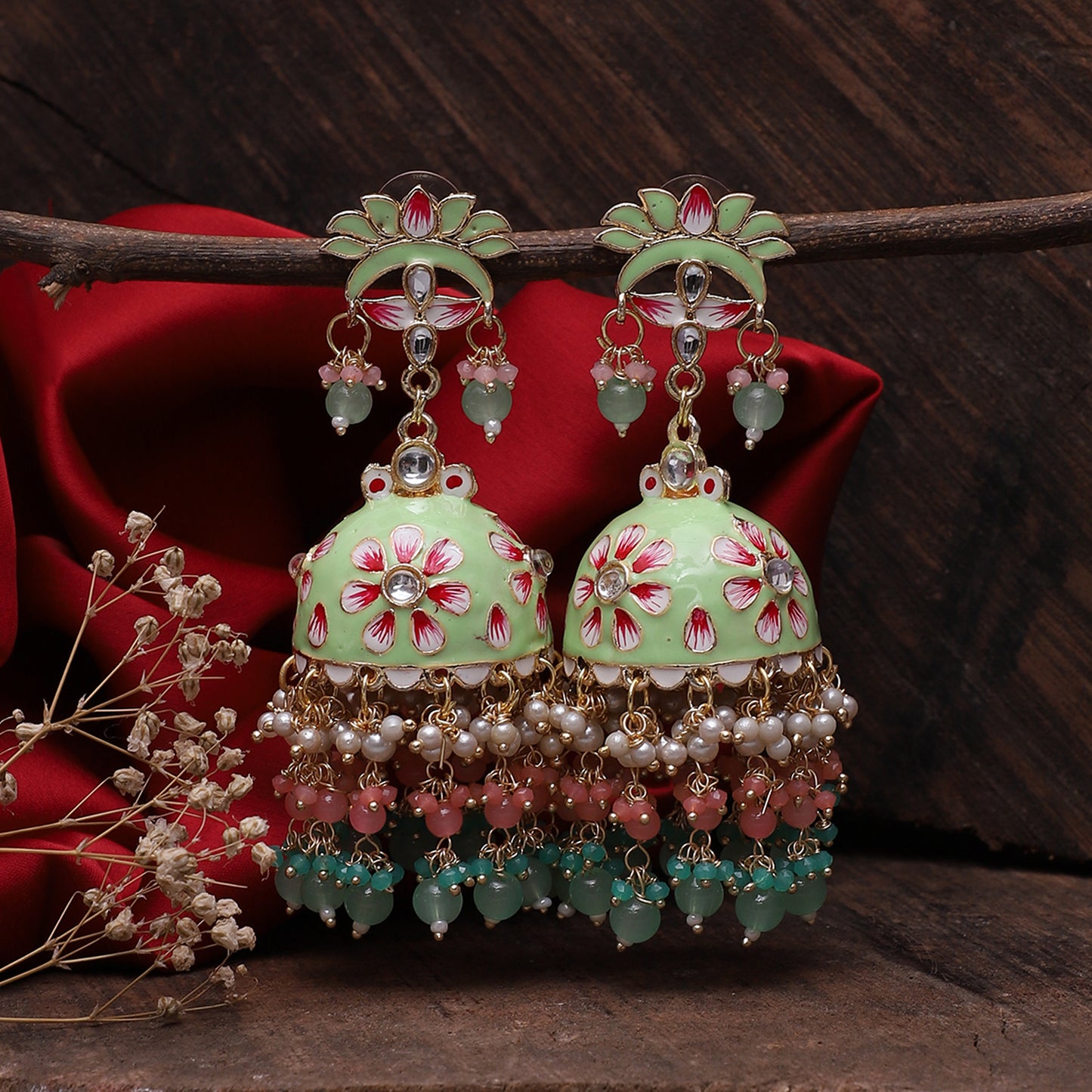 Tapsee Jhumka