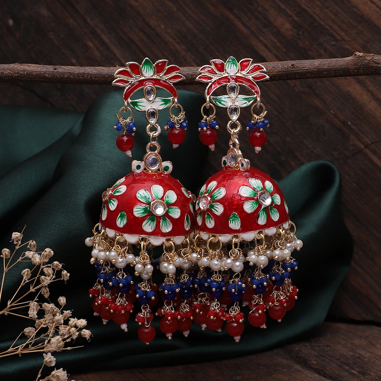 Tapsee Jhumka