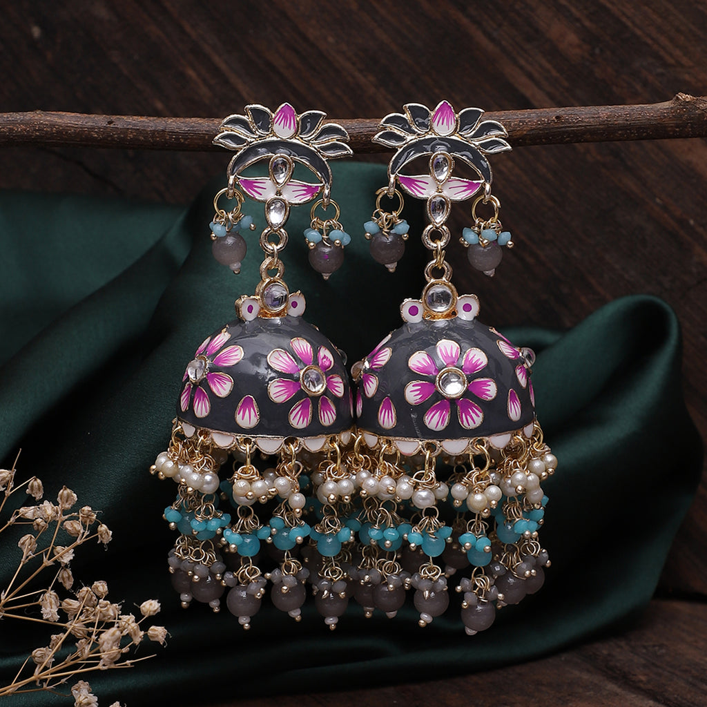 Tapsee Jhumka