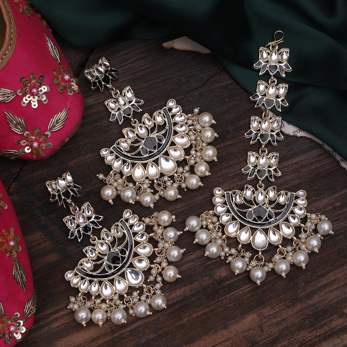 Sahiba Teeka Earring Set