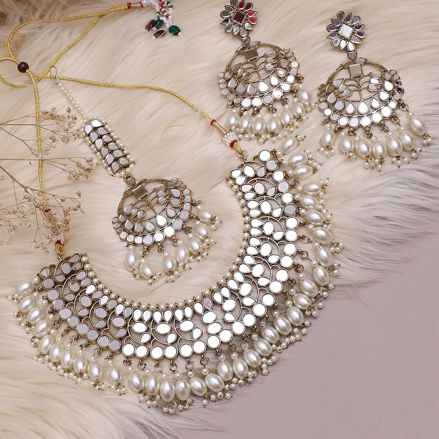 Avantika Mirror Pearl Set