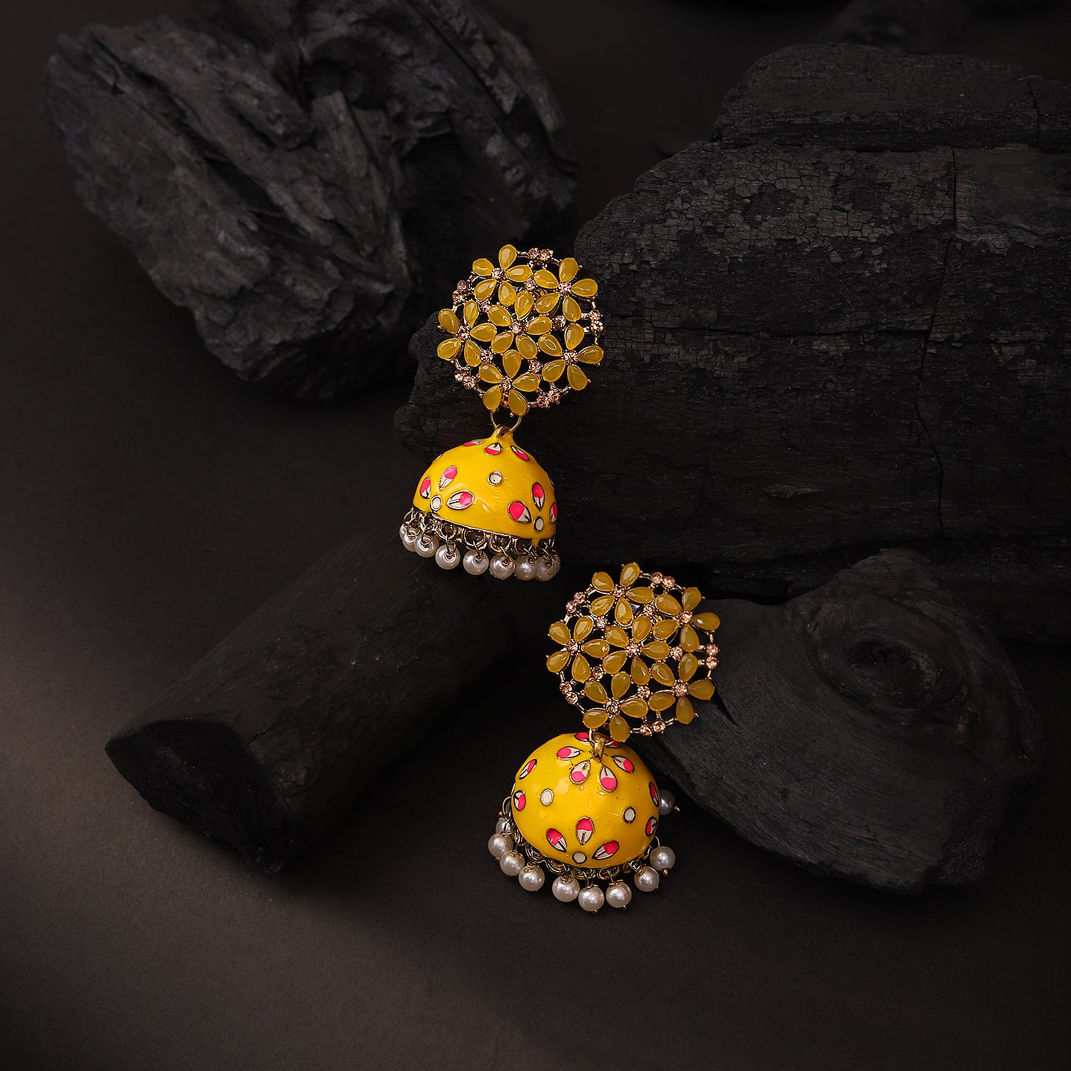 Manya Jhumka