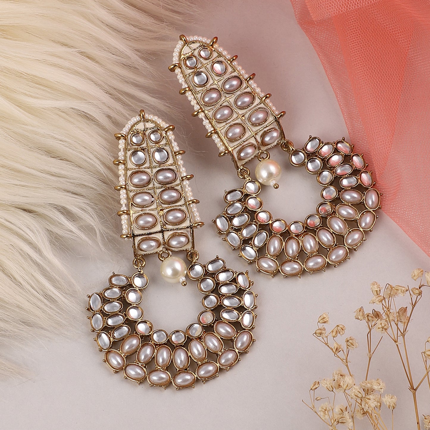 Ovi Earring