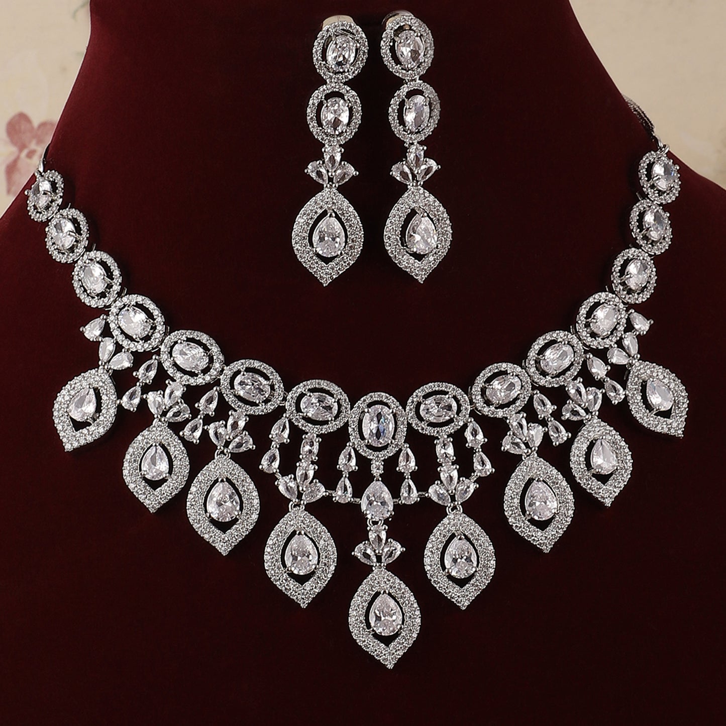 Anahita AD Necklace Set