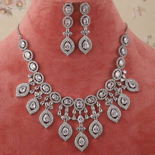 Anahita AD Necklace Set