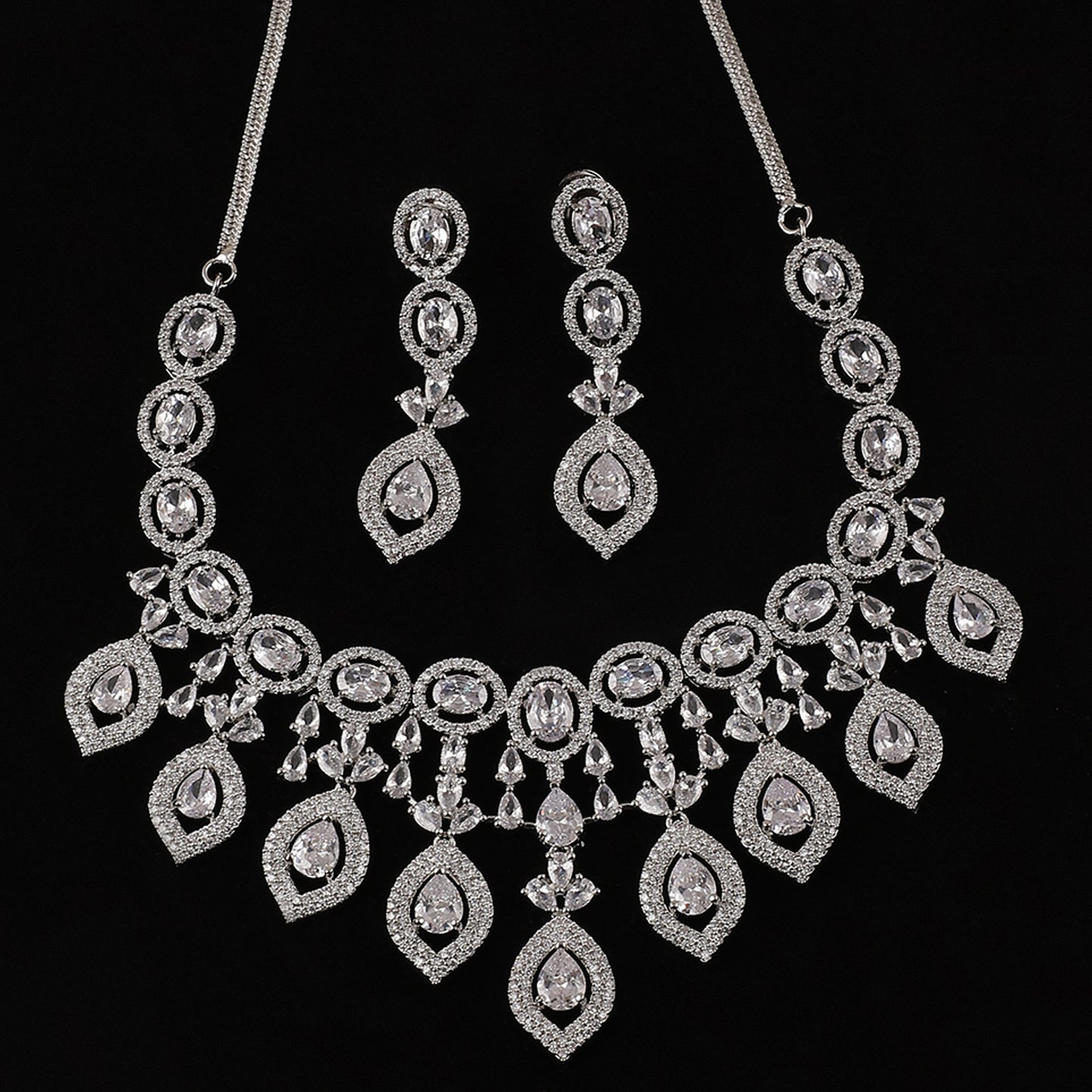 Anahita AD Necklace Set